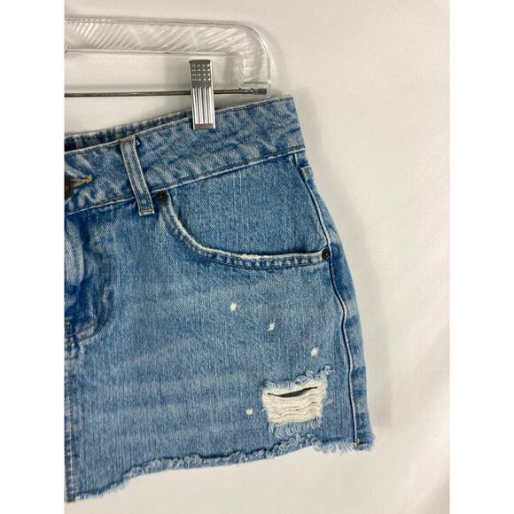 BDG Blue Speckled Raw Hem Denim Mini Skirt Size Medium - Picture 2 of 4